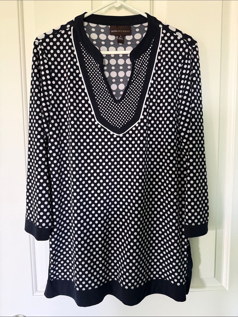 Dana Buchman Navy and White Polka Dot V‑Neck Tunic size S